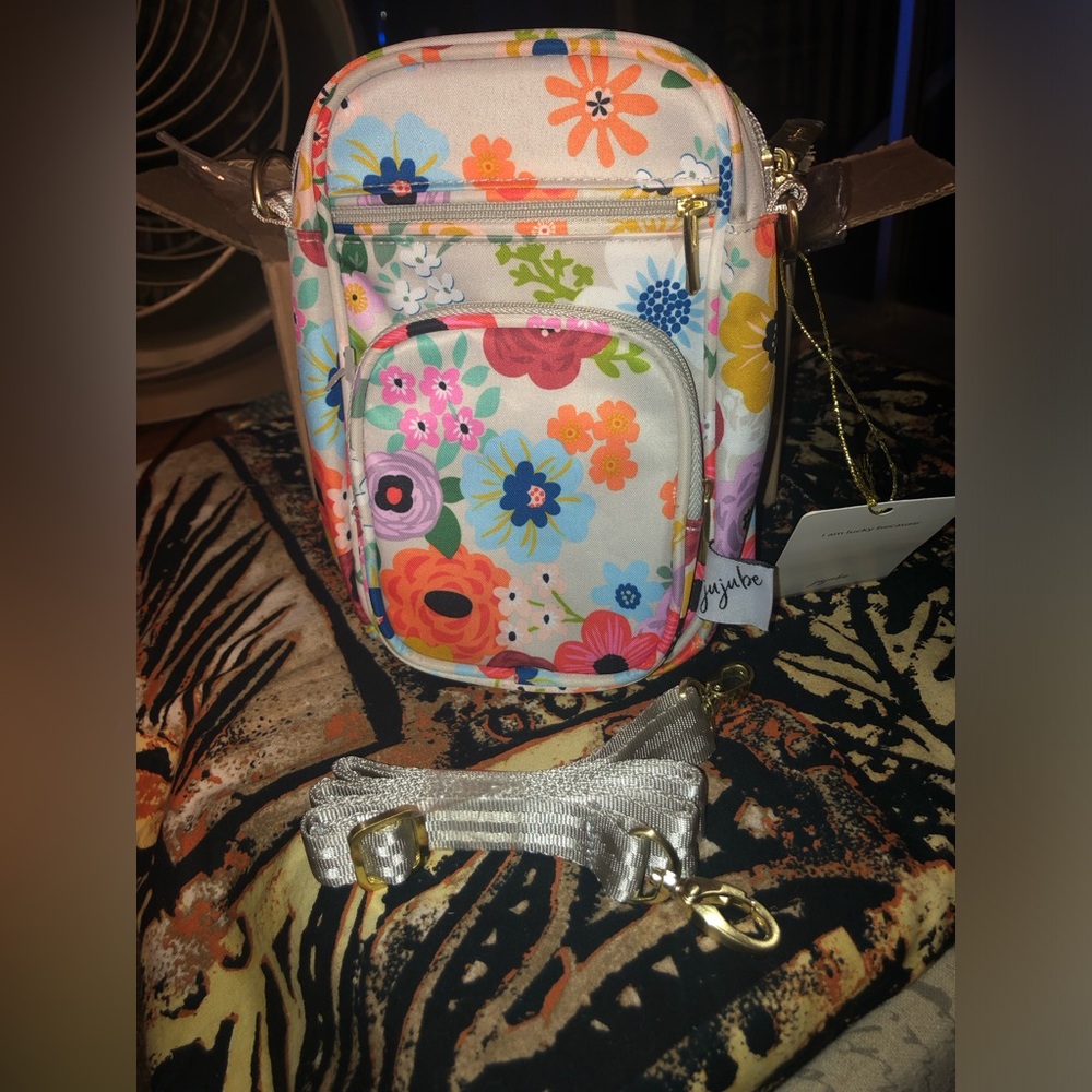 Ju-ju-be Enchanted Floral Mini Crossbody Bag. It New With Tags